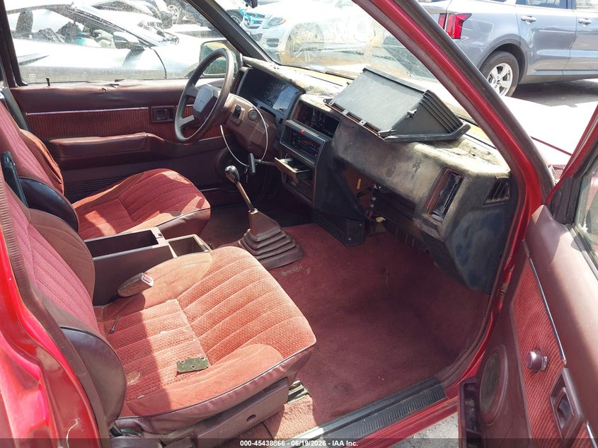 1992 Nissan Truck VIN 1N6HD16SXNC359445 IAAI salvage auction — RIGHT FRONT, Salvage (California), sold $450 on 2026-07-09 (photo 5)