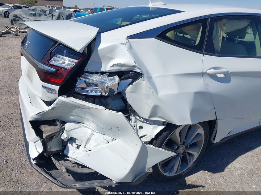 2018 Honda Clarity VIN JHMZC5F31JC024240 IAAI salvage auction — REAR END, Salvage Title, sold $1,350 on 2026-07-30 (photo 6)