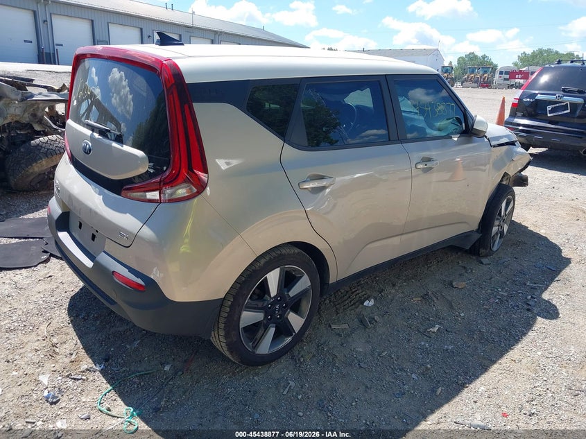 2020 Kia Soul VIN KNDJ33AU6L7123473 IAAI salvage auction — RIGHT FRONT, Salvage Title, sold $2,150 on 2026-07-22 (photo 4)