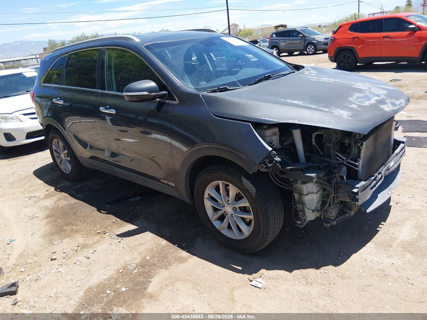 2017 Kia Sorento VIN 5XYPGDA52HG331342 IAAI salvage auction — FRONT & REAR, Salvage (Arizona), sold $1,950 on 2026-07-30 (photo 1)