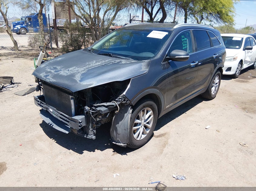 2017 Kia Sorento VIN 5XYPGDA52HG331342 IAAI salvage auction — FRONT & REAR, Salvage (Arizona), sold $1,950 on 2026-07-30 (photo 2)