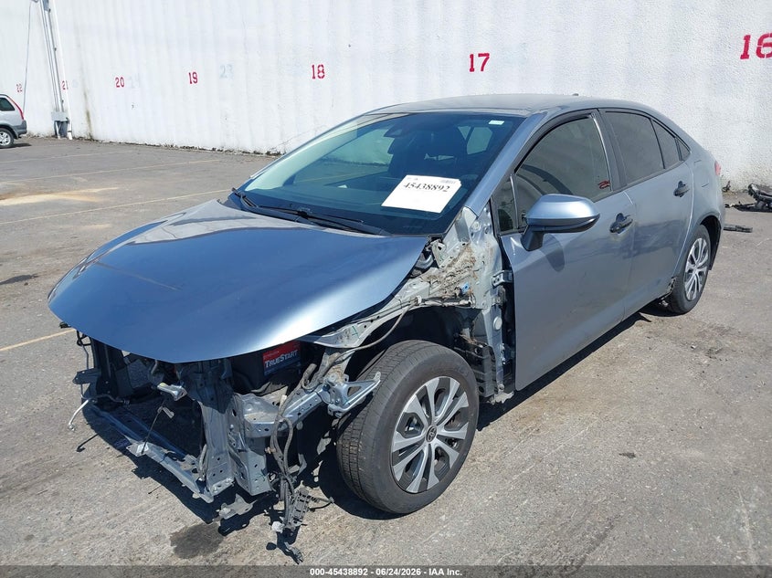 2020 Toyota Corolla VIN JTDEBRBE6LJ024962 IAAI salvage auction — FRONT END, Salvage (Oregon), sold $3,900 on 2026-08-16 (photo 6)