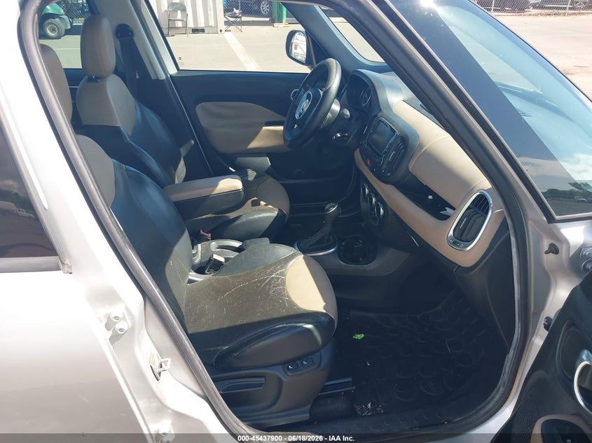 2014 Fiat 500l VIN ZFBCFACH2EZ005497 IAAI salvage auction — NORMAL WEAR, Clear (Hawaii), sold $150 on 2026-07-28 (photo 5)