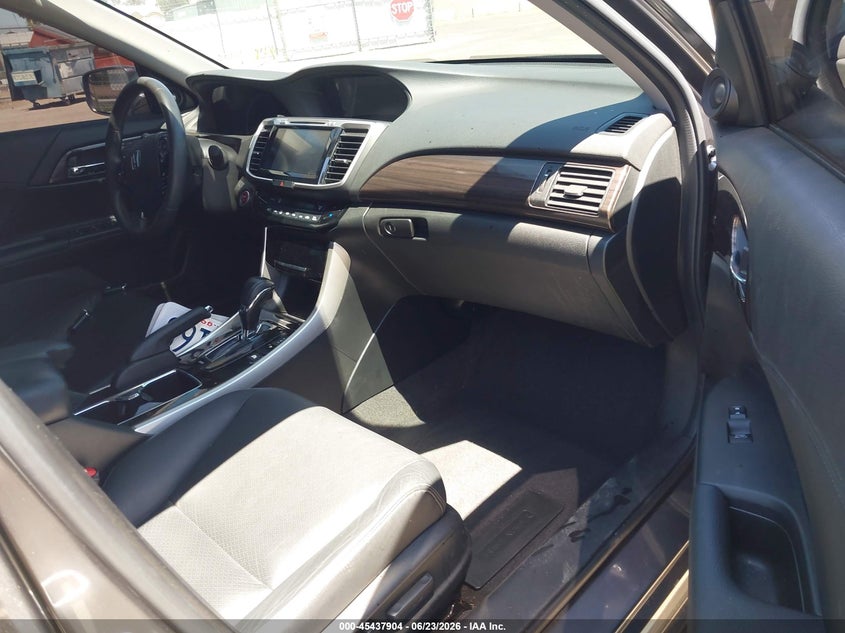 2017 Honda Accord VIN JHMCR6F71HC001984 IAAI salvage auction — REAR END, Salvage Title, sold $5,300 on 2026-07-22 (photo 5)