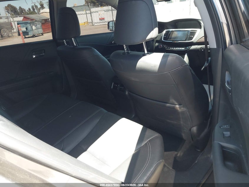 2017 Honda Accord VIN JHMCR6F71HC001984 IAAI salvage auction — REAR END, Salvage Title, sold $5,300 on 2026-07-22 (photo 8)
