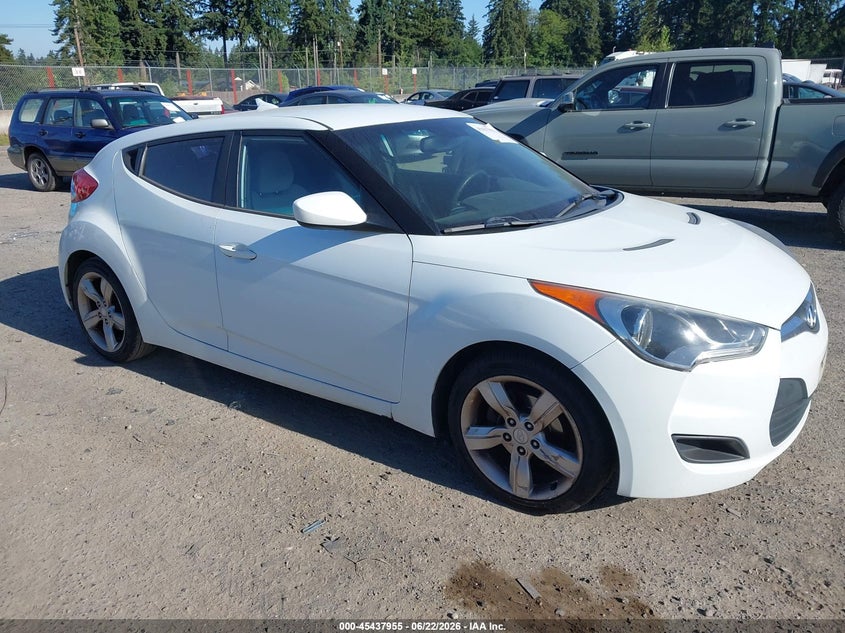 2012 Hyundai Veloster VIN KMHTC6AD5CU029737 IAAI salvage auction — REAR END, Salvage Title, sold $800 on 2026-07-15 (photo 1)