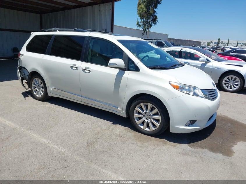2013 Toyota Sienna VIN 5TDYK3DC6DS372979 IAAI salvage auction — REAR END, Salvage (California), sold $4,650 on 2026-07-13 (photo 1)