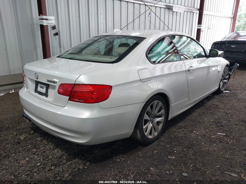 2011 BMW 3 series VIN WBAKE3C52BE559054 IAAI salvage auction — FRONT END, Clear (Virginia), sold $350 on 2026-07-23 (photo 4)