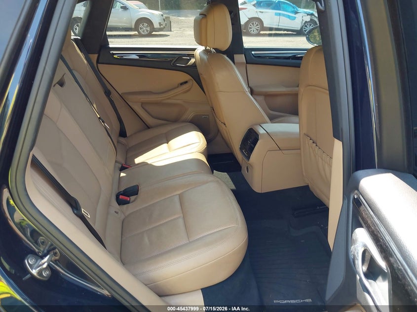 2019 Porsche Macan VIN WP1AA2A57KLB06808 IAAI salvage auction — FRONT END, Salvage Title, sold $18,450 on 2026-08-19 (photo 8)
