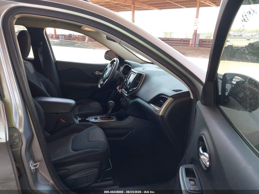 2016 Jeep Cherokee VIN 1C4PJLAS1GW208165 IAAI salvage auction — RIGHT SIDE, Salvage (Arizona), sold $2,750 on 2026-08-02 (photo 5)