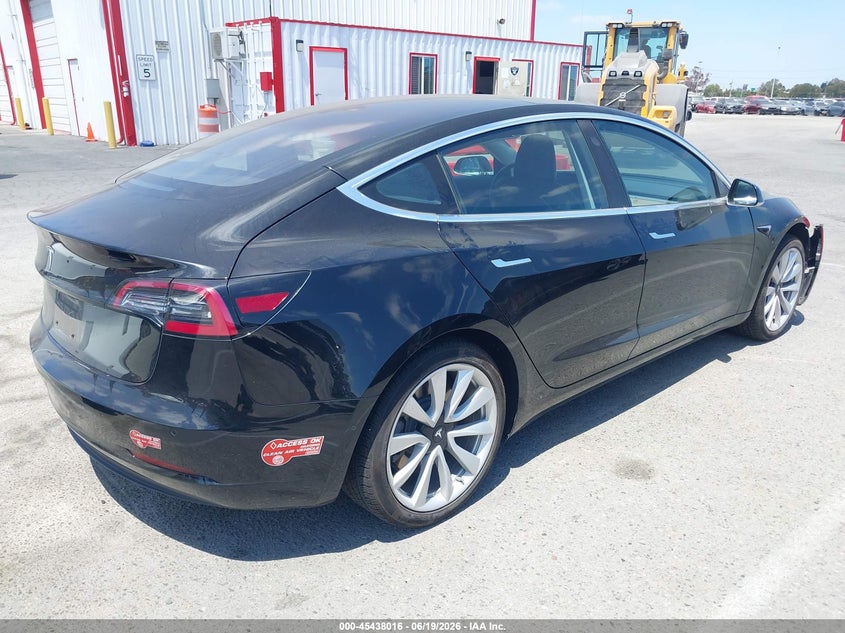 2024 Tesla Model y VIN 7SAYGDED3RF103416 IAAI salvage auction — SIDE, Salvage (California), sold $9,200 on 2026-07-10 (photo 4)