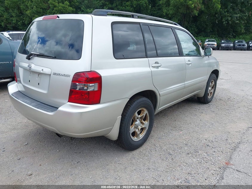 2006 Toyota Highlander VIN JTEHD21A660041795 IAAI salvage auction — NORMAL WEAR, Clear (Kansas), sold $725 on 2026-07-29 (photo 4)