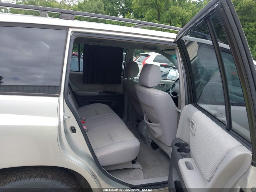 2006 Toyota Highlander VIN JTEHD21A660041795 IAAI salvage auction — NORMAL WEAR, Clear (Kansas), sold $725 on 2026-07-29 (photo 8)