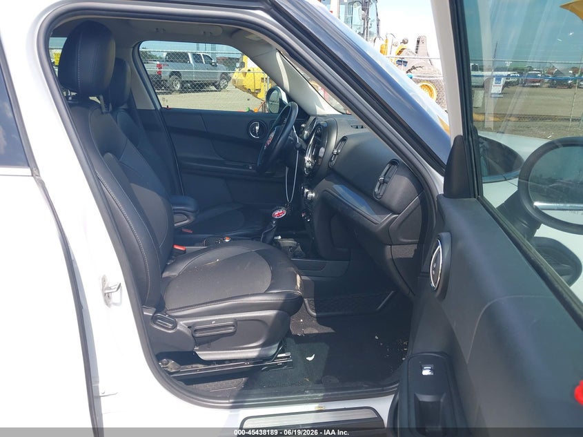 2018 Mini Countryman VIN WMZYS7C30J3E07783 IAAI salvage auction — WATER/FLOOD, Salvage Title, sold $1,800 on 2026-08-02 (photo 5)