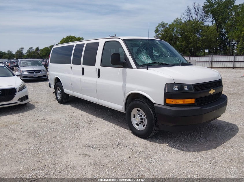 2020 Chevrolet Express VIN 1GAZGNFG3L1235374 — IAAI salvage auction photo
