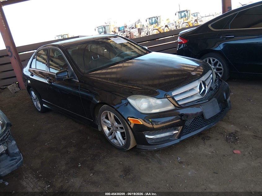 2013 Mercedes-benz C-klasse VIN WDDGF4HBXDR241744 IAAI salvage auction — FRONT END, Salvage (Arizona), sold $400 on 2026-07-17 (photo 1)
