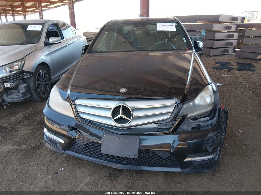 2013 Mercedes-benz C-klasse VIN WDDGF4HBXDR241744 IAAI salvage auction — FRONT END, Salvage (Arizona), sold $400 on 2026-07-17 (photo 6)