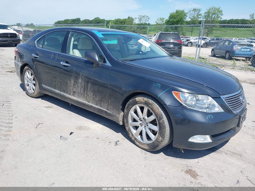 2008 Lexus Ls 460 VIN JTHBL46F385072908 IAAI salvage auction — FRONT & REAR, Salvage (Iowa), sold $75 on 2026-07-21 (photo 1)