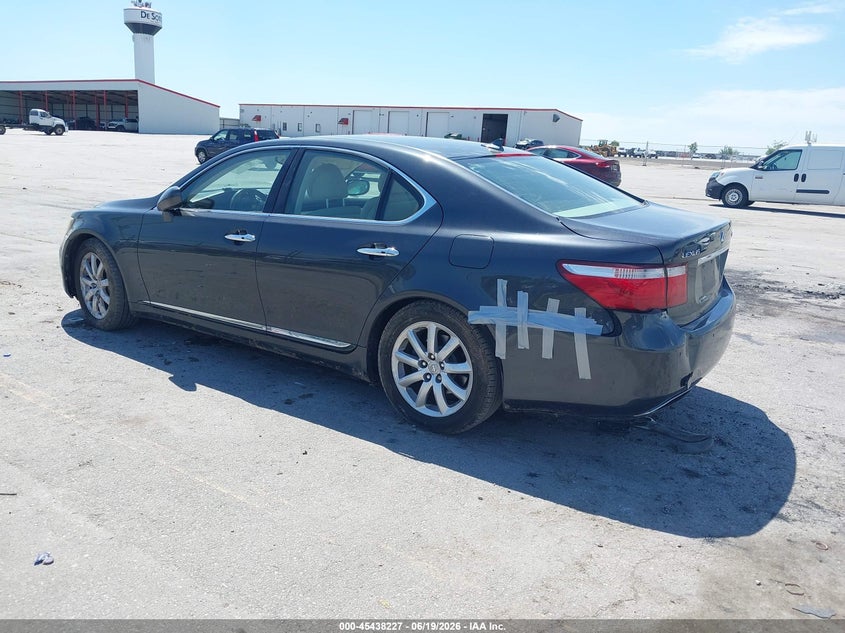 2008 Lexus Ls 460 VIN JTHBL46F385072908 IAAI salvage auction — FRONT & REAR, Salvage (Iowa), sold $75 on 2026-07-21 (photo 3)