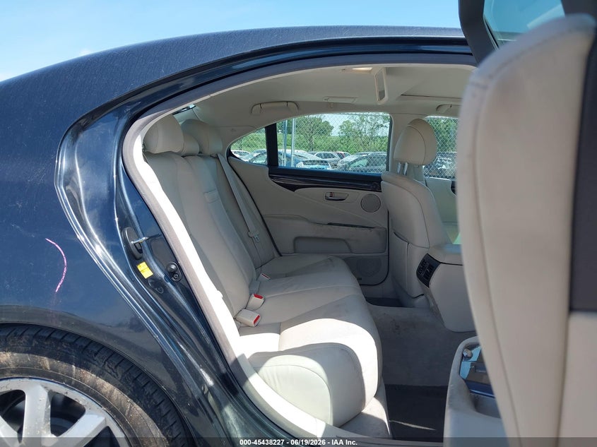 2008 Lexus Ls 460 VIN JTHBL46F385072908 IAAI salvage auction — FRONT & REAR, Salvage (Iowa), sold $75 on 2026-07-21 (photo 8)
