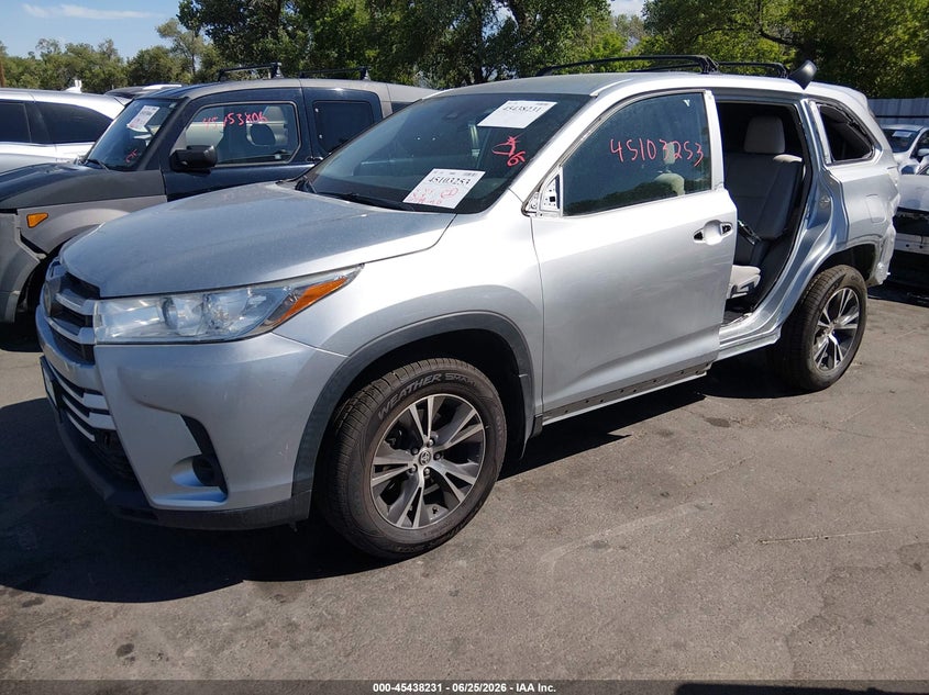 2019 Toyota Highlander VIN 5TDBZRFH0KS747792 IAAI salvage auction — LEFT SIDE, Salvage (Utah), sold $5,150 on 2026-07-23 (photo 2)