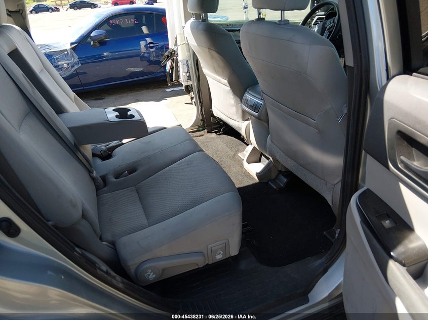 2019 Toyota Highlander VIN 5TDBZRFH0KS747792 IAAI salvage auction — LEFT SIDE, Salvage (Utah), sold $5,150 on 2026-07-23 (photo 8)