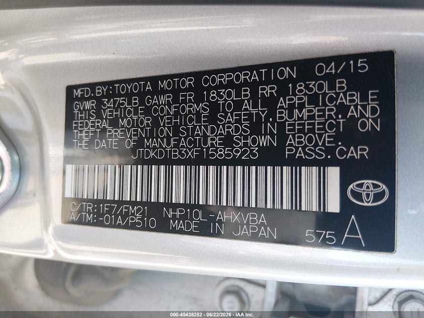 2015 Toyota Prius c VIN JTDKDTB3XF1585923 IAAI salvage auction — SIDE, Salvage (California), sold $3,250 on 2026-07-15 (photo 9)