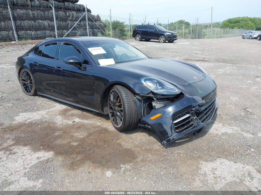 2018 Porsche Panamera VIN WP0AB2A77JL135644 IAAI salvage auction — RIGHT FRONT, Salvage Title, sold $15,100 on 2026-08-04 (photo 1)