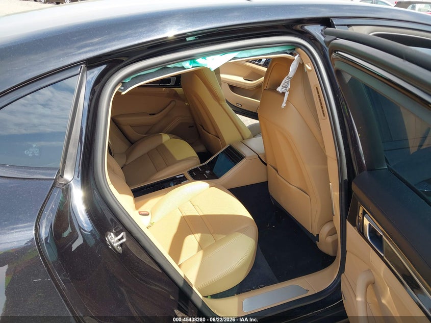 2018 Porsche Panamera VIN WP0AB2A77JL135644 IAAI salvage auction — RIGHT FRONT, Salvage Title, sold $15,100 on 2026-08-04 (photo 8)