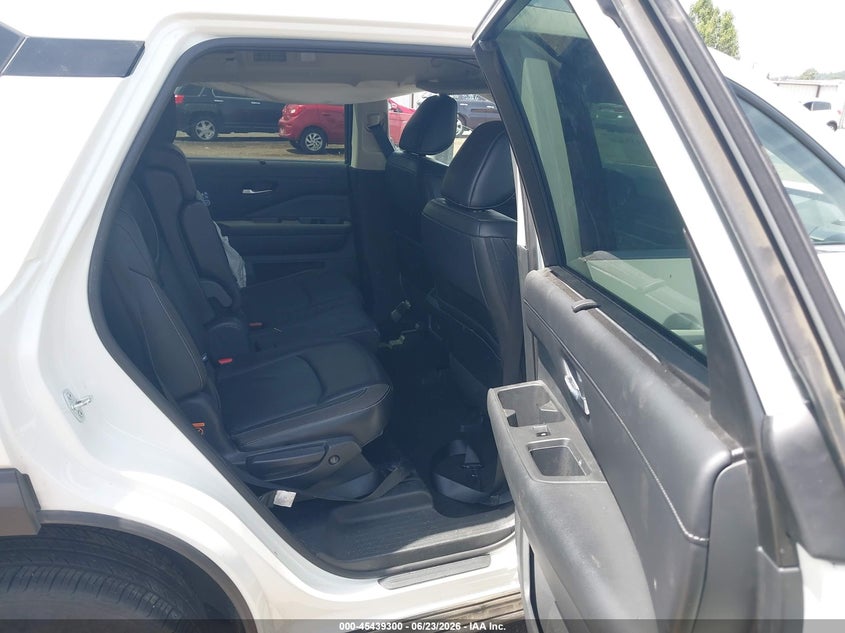 2024 Nissan Pathfinder VIN 5N1DR3CC9RC228763 IAAI salvage auction — SIDE, Salvage Title, sold $9,500 on 2026-07-28 (photo 8)