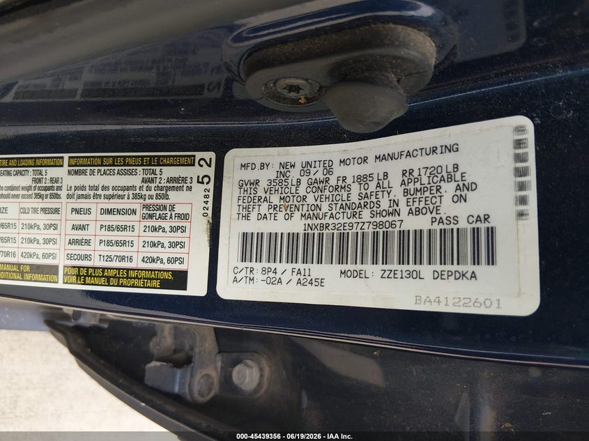 2007 Toyota Corolla VIN 1NXBR32E97Z798067 IAAI salvage auction — FRONT END, Original (Texas), sold $950 on 2026-07-10 (photo 9)