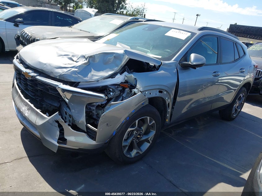 2024 Chevrolet Trax VIN KL77LHE2XRC172222 IAAI salvage auction — LEFT FRONT, Salvage Title, sold $3,350 on 2026-07-29 (photo 2)