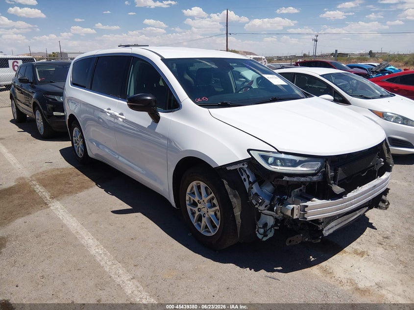 2024 Chrysler Pacifica VIN 2C4RC1BG8RR152089 IAAI salvage auction — FRONT END, Enterprise Vehicles Clear Only (Missouri), sold $14,650 on 2026-07-29 (photo 1)