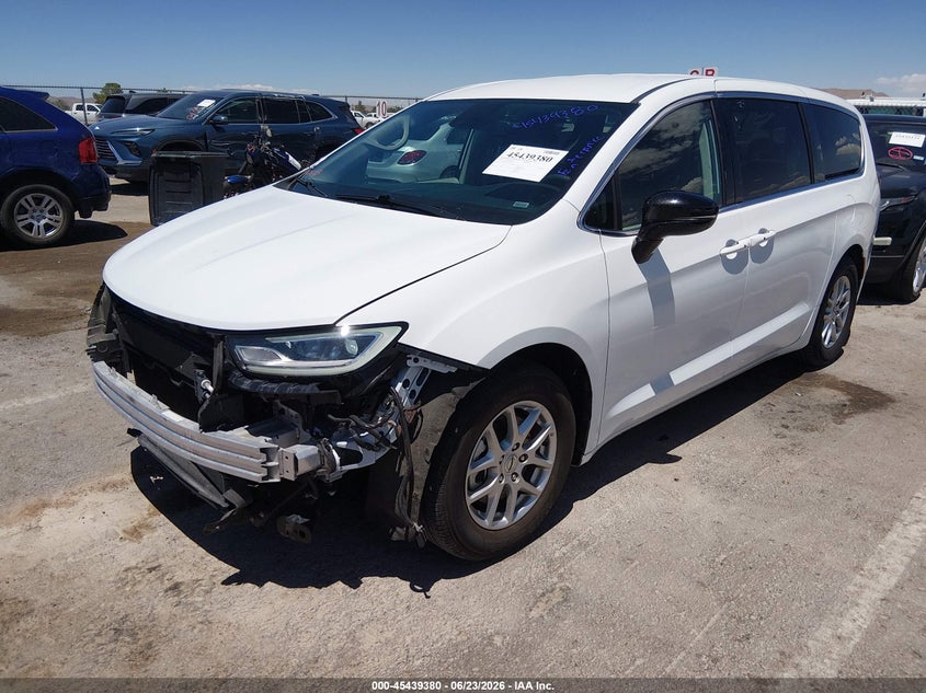 2024 Chrysler Pacifica VIN 2C4RC1BG8RR152089 IAAI salvage auction — FRONT END, Enterprise Vehicles Clear Only (Missouri), sold $14,650 on 2026-07-29 (photo 2)