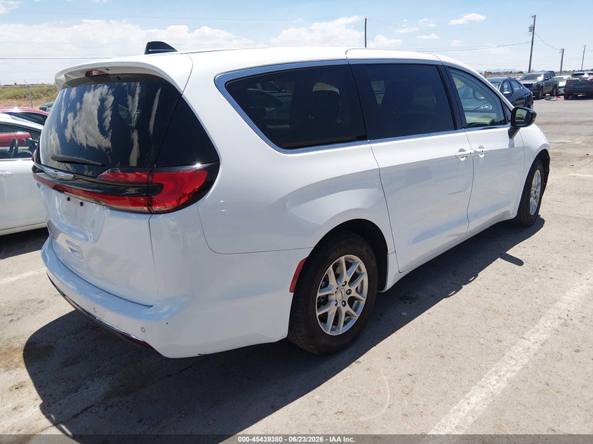 2024 Chrysler Pacifica VIN 2C4RC1BG8RR152089 IAAI salvage auction — FRONT END, Enterprise Vehicles Clear Only (Missouri), sold $14,650 on 2026-07-29 (photo 4)