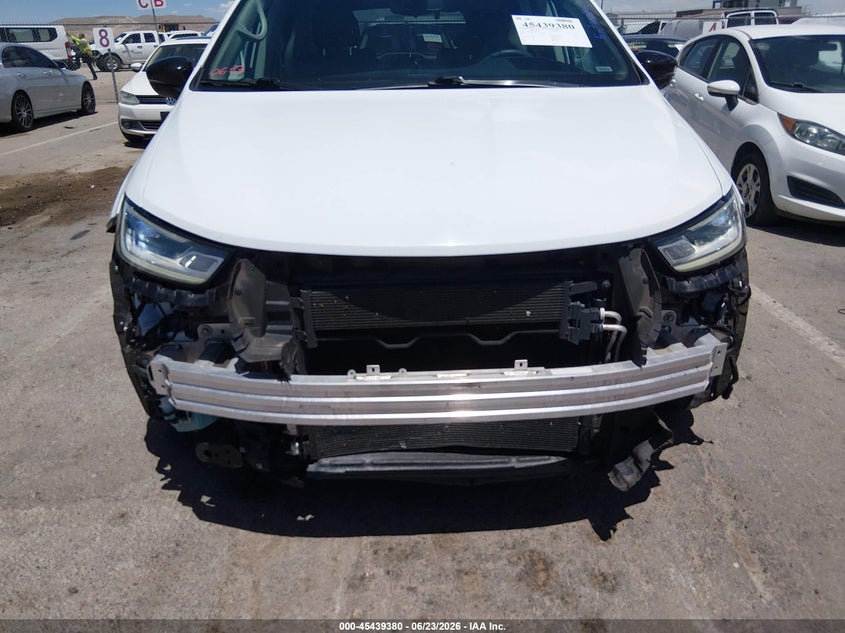2024 Chrysler Pacifica VIN 2C4RC1BG8RR152089 IAAI salvage auction — FRONT END, Enterprise Vehicles Clear Only (Missouri), sold $14,650 on 2026-07-29 (photo 6)