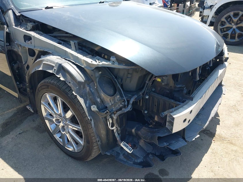 2006 Lexus Gs 300 VIN JTHBH96S365038363 IAAI salvage auction — RIGHT FRONT, Salvage (California), sold $750 on 2026-07-09 (photo 6)