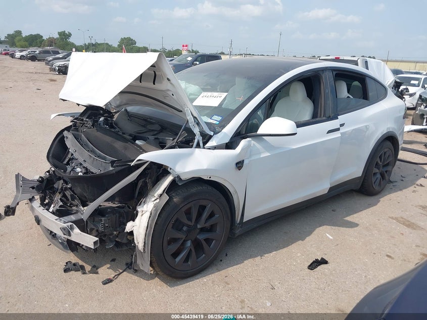 2023 Tesla Model x VIN 7SAXCBE56PF428398 IAAI salvage auction — FRONT END, Wait Title, sold $10,600 on 2026-08-23 (photo 2)