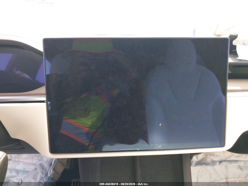 2023 Tesla Model x VIN 7SAXCBE56PF428398 IAAI salvage auction — FRONT END, Wait Title, sold $10,600 on 2026-08-23 (photo 7)