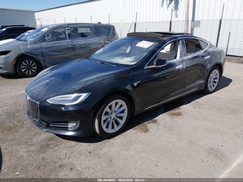 2018 Tesla Model s VIN 5YJSA1E22JF260912 IAAI salvage auction — Burn Interior, Salvage (California), sold $525 on 2026-07-29 (photo 2)