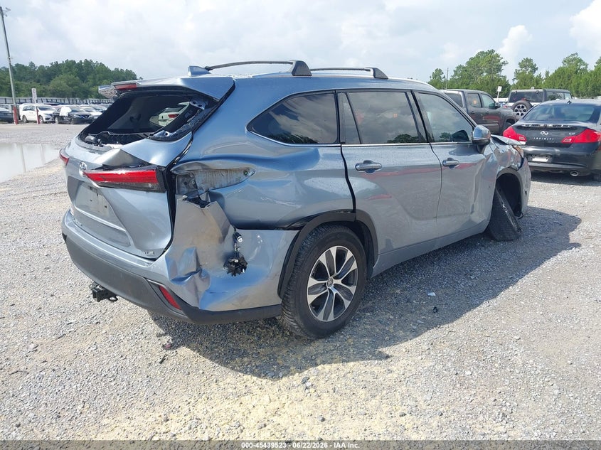 2021 Toyota Highlander VIN 5TDGZRAH3MS051024 IAAI salvage auction — RIGHT FRONT, Rebuildable (Florida), sold $8,850 on 2026-07-23 (photo 4)
