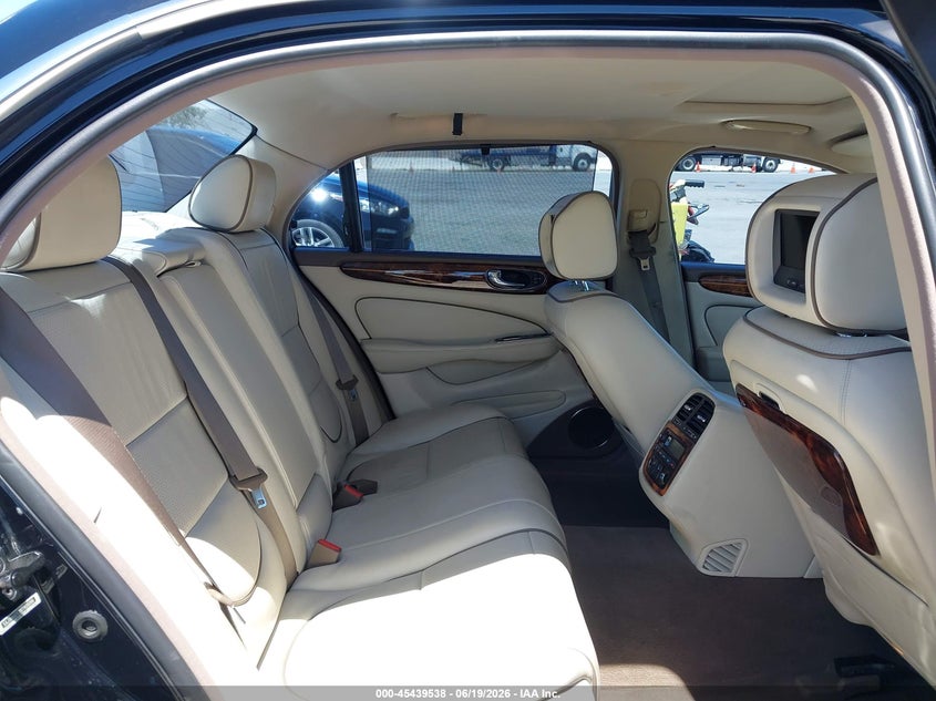 2008 Jaguar Xj series VIN SAJWA82C28TH26096 IAAI salvage auction — LEFT FRONT, Salvage (California), sold $1,450 on 2026-07-12 (photo 8)