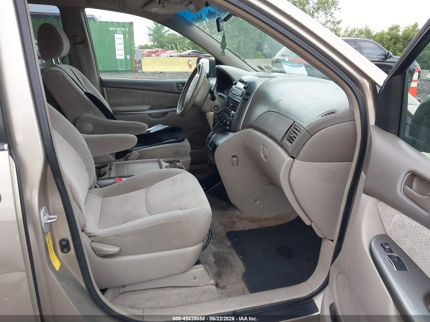 2008 Toyota Sienna VIN 5TDZK23C98S173642 IAAI salvage auction — NORMAL WEAR, Clear (New York), sold $725 on 2026-07-14 (photo 5)