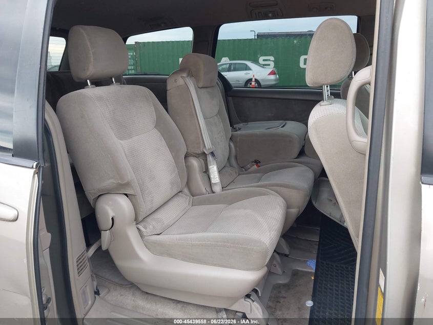 2008 Toyota Sienna VIN 5TDZK23C98S173642 IAAI salvage auction — NORMAL WEAR, Clear (New York), sold $725 on 2026-07-14 (photo 8)