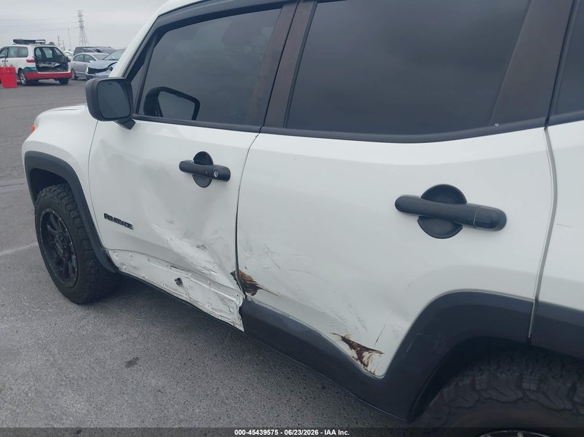 2020 Jeep Renegade VIN ZACNJBA17LPK96376 IAAI salvage auction — SIDE, Salvage Title, sold $3,650 on 2026-08-05 (photo 6)