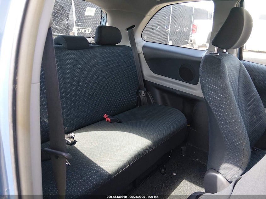 2007 Toyota Yaris VIN JTDJT923875107768 IAAI salvage auction — RIGHT SIDE, Salvage (South Carolina), sold $450 on 2026-07-22 (photo 8)
