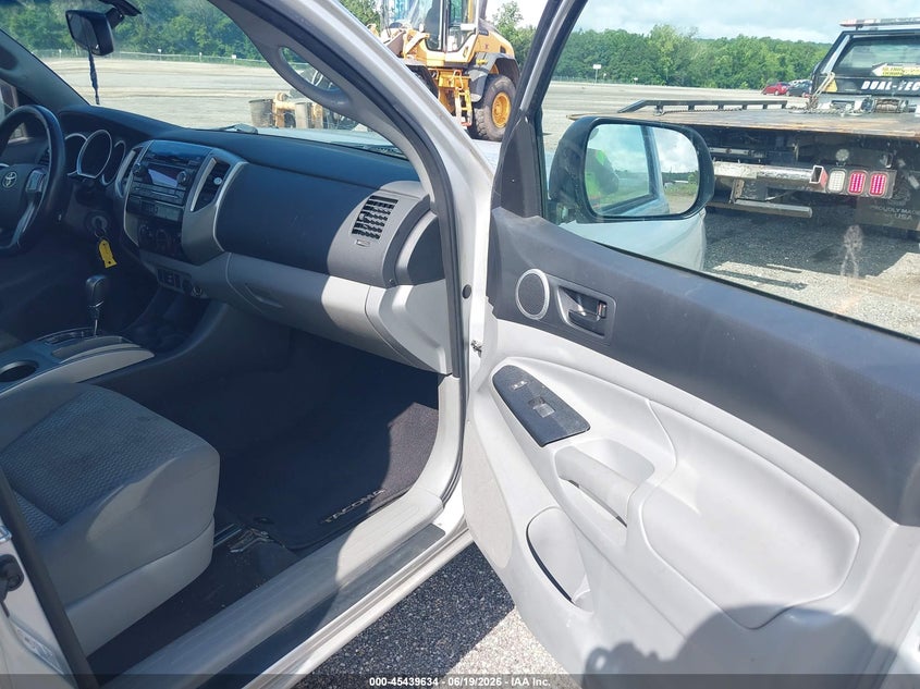 2012 Toyota Tacoma VIN 5TFTX4CN5CX017301 IAAI salvage auction — NORMAL WEAR, Clear (Alabama), sold $3,875 on 2026-07-29 (photo 5)