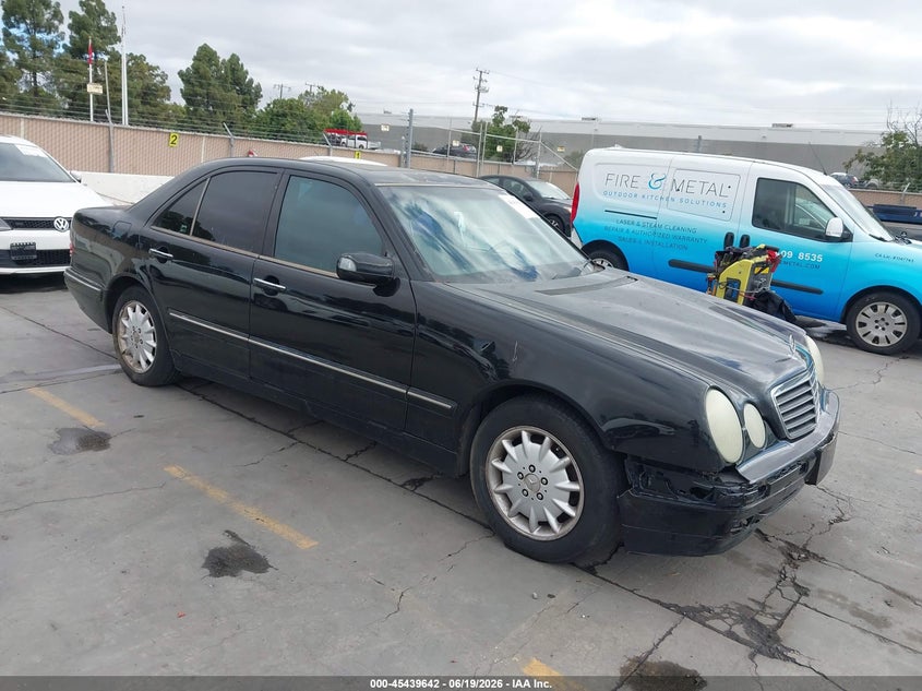 2000 Mercedes-benz E-class VIN WDBJF65J0YA998548 IAAI salvage auction — NORMAL WEAR, Clear - Dealer Only (California), sold $325 on 2026-07-20 (photo 1)