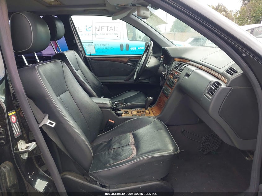 2000 Mercedes-benz E-class VIN WDBJF65J0YA998548 IAAI salvage auction — NORMAL WEAR, Clear - Dealer Only (California), sold $325 on 2026-07-20 (photo 5)