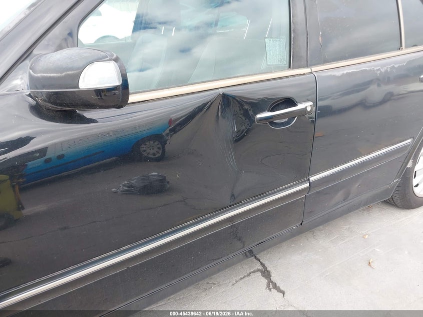 2000 Mercedes-benz E-class VIN WDBJF65J0YA998548 IAAI salvage auction — NORMAL WEAR, Clear - Dealer Only (California), sold $325 on 2026-07-20 (photo 6)